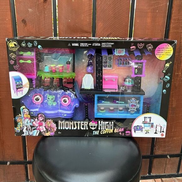Monster High The Coffin Bean Playset NIB